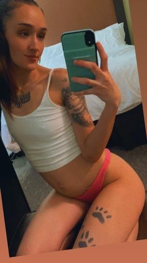@ thatho_tiny Petite freak #HrKWsLwy