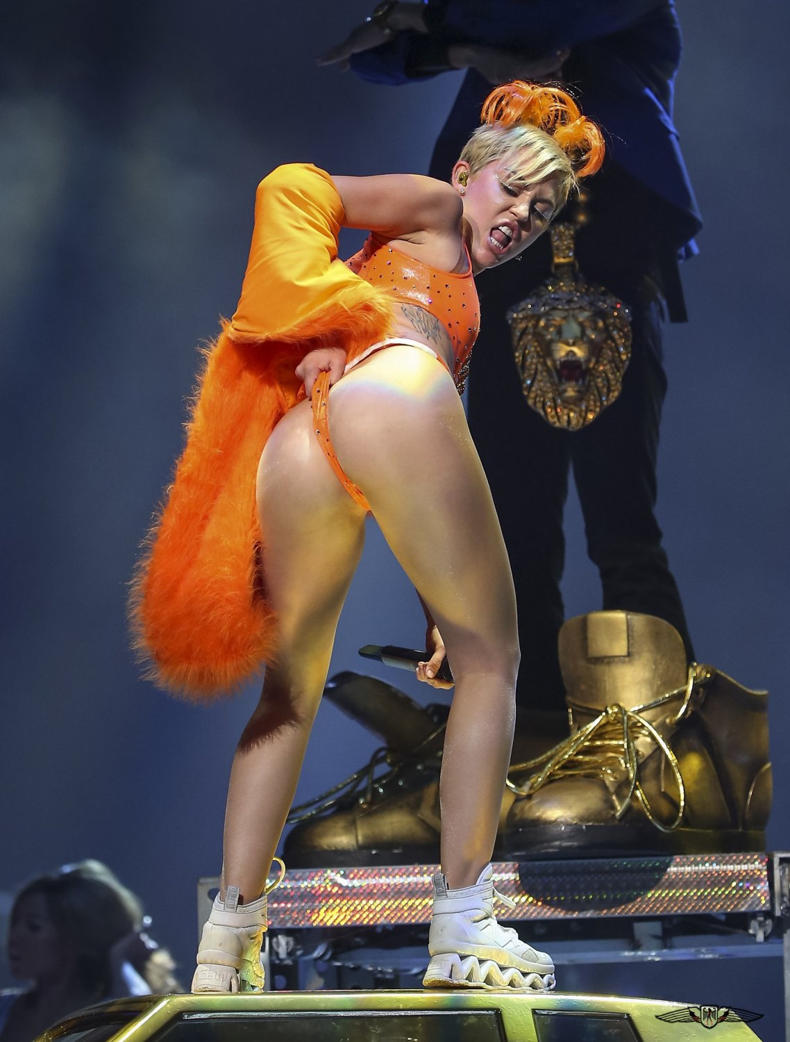 Miley_Cyrus_Gorgeous_Whore #G6JOmMTP