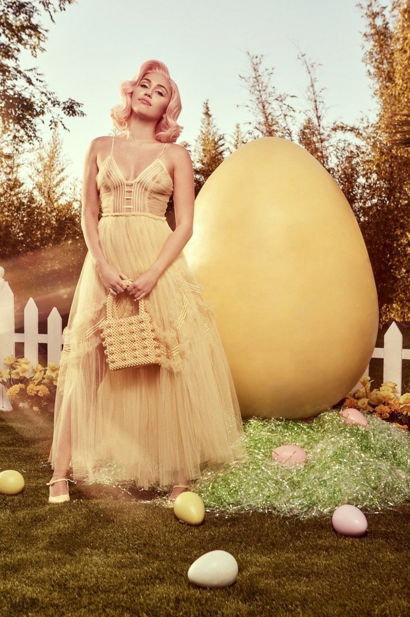 Miley_Cyrus_Gorgeous_Whore #NUvdqgOv
