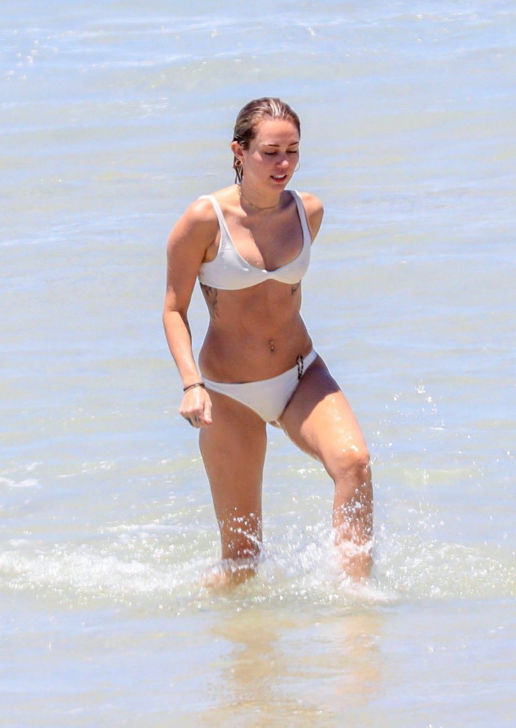 Miley_Cyrus_Gorgeous_Whore #oVd1YDjJ