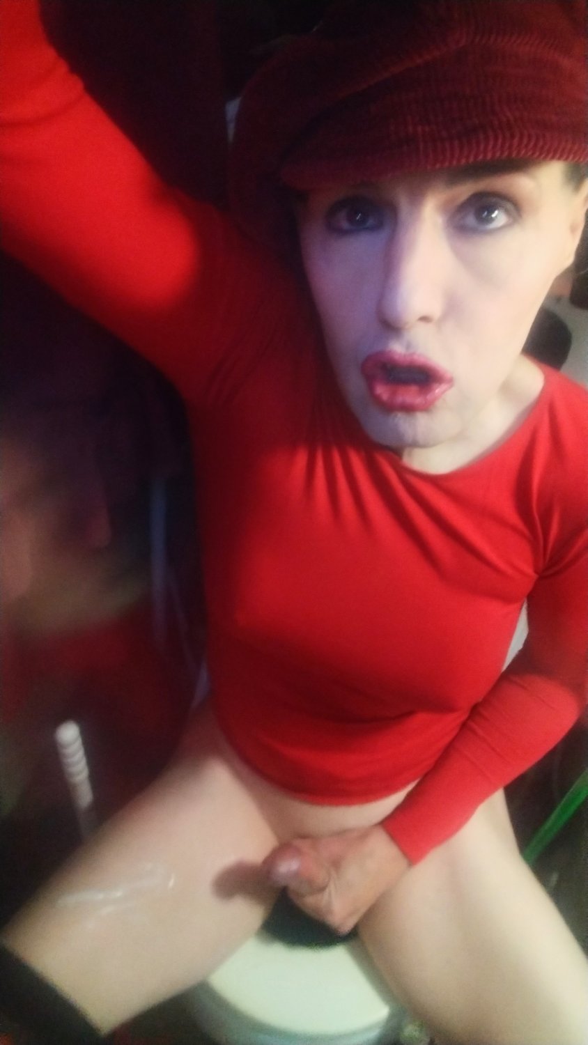 Good Sissies Sit to Tinkle #Y8hSevoE