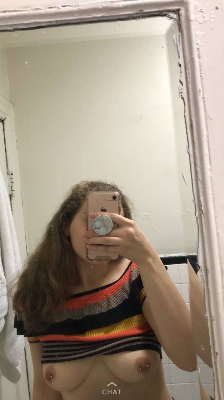 Slut Sarah for all of you to enjoy #UTG6GShW