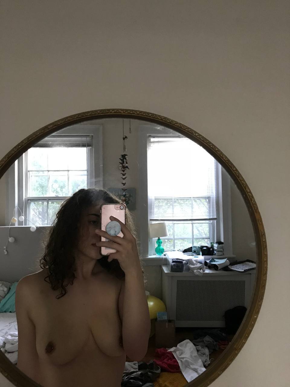 Slut Sarah for all of you to enjoy #gemCb8sg