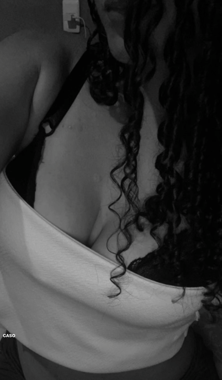 Só posta foto desses peitão essa vagabunda #EX72BdGP