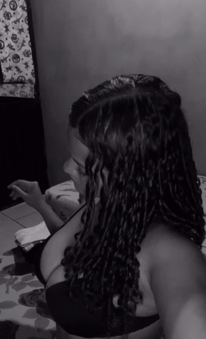 Só posta foto desses peitão essa vagabunda #Z1BbFVIz