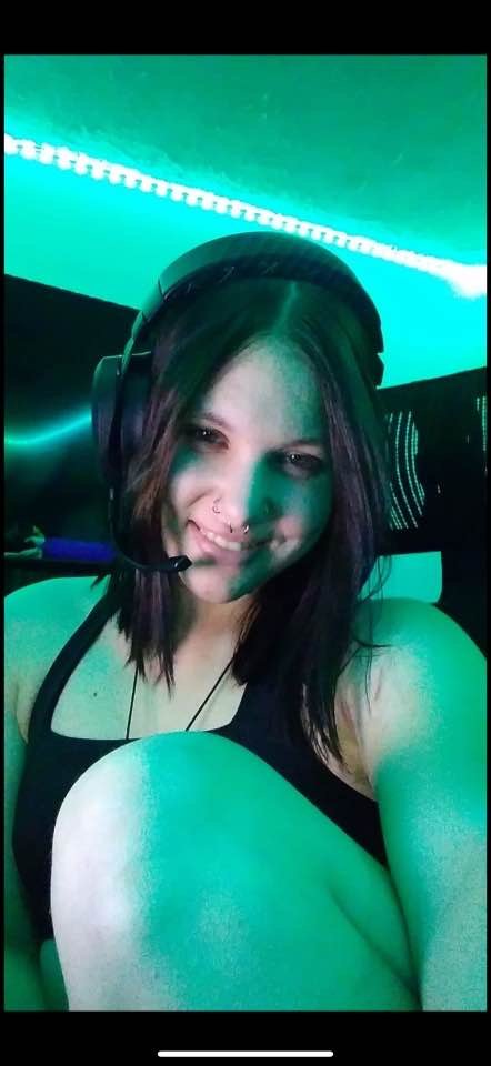 Cucks slutty gf amber his kik in post, kik me at succulentsylvia1918 to share urs #Ek9d8kgb