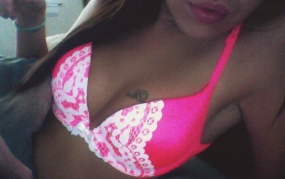 Petite gf, 31, exposed by wannabe cuck bf #RtzccnVL