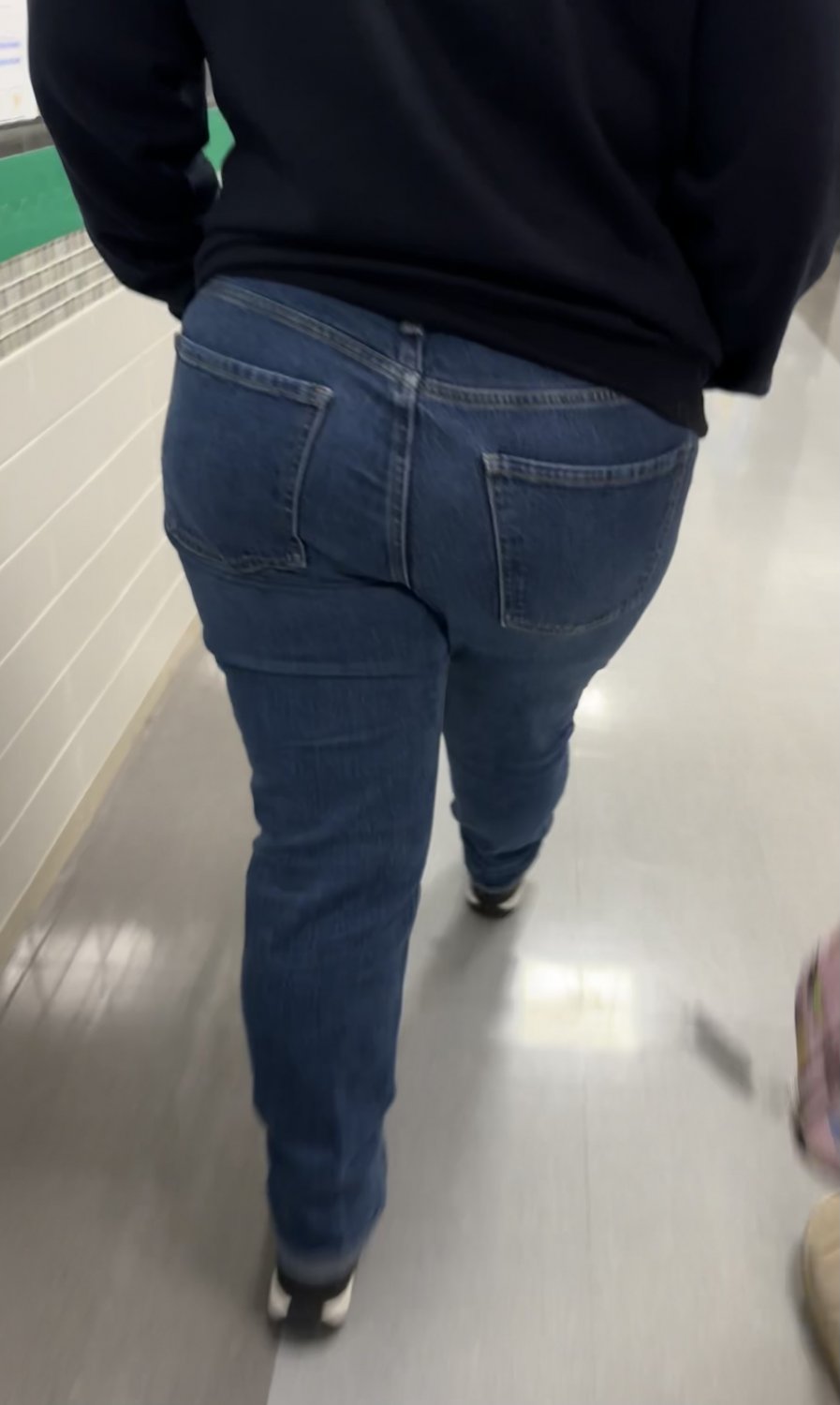 Fat ass at work #87iEXULX