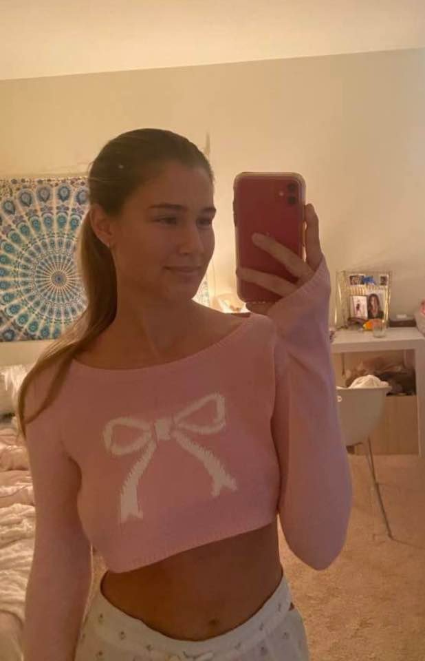 20 yr old Little Slut wants to be Exposed. #9LT53rp4