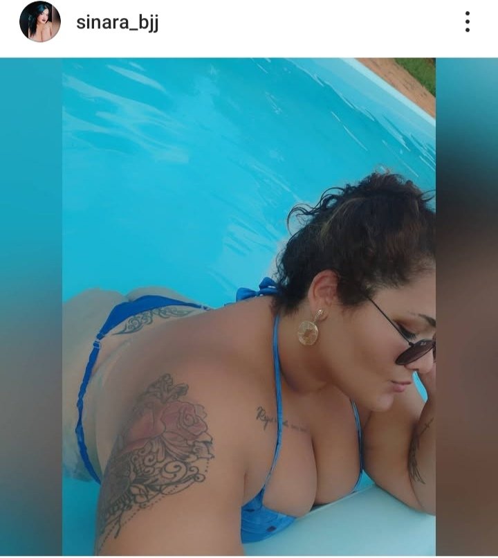 Alguém tem algum nudez dela Sinara é uma gordinha bem sexy pqp #smUYzSnJ