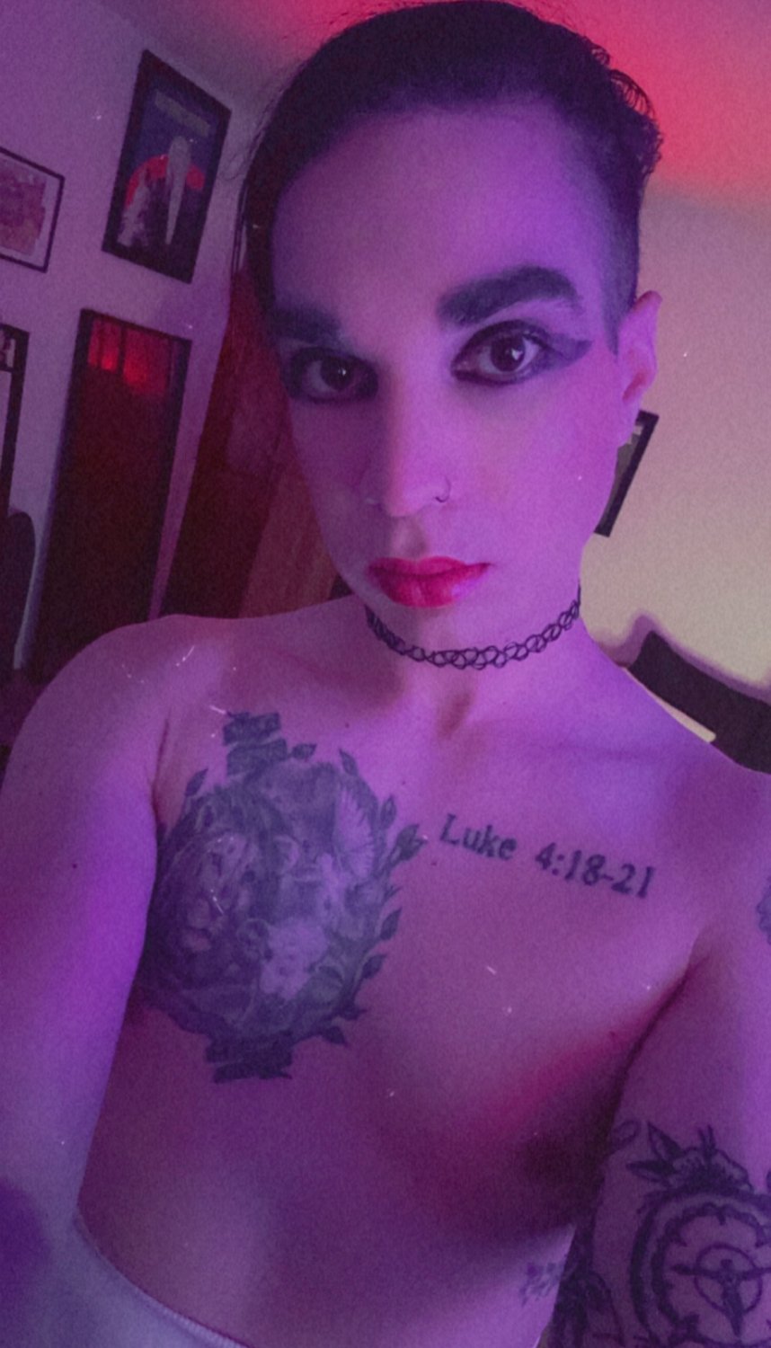 Sissy Kylie Sins #bDQVZyt8