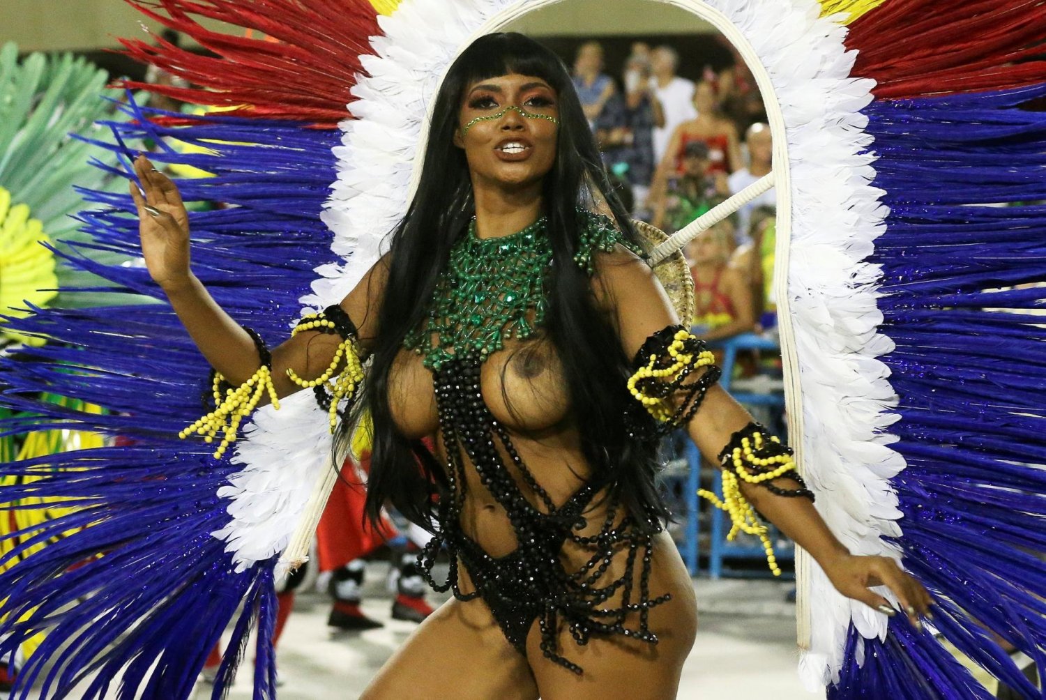 Голый карнавал Naked Woman at Brazilian Carnival - Порно - EroMe