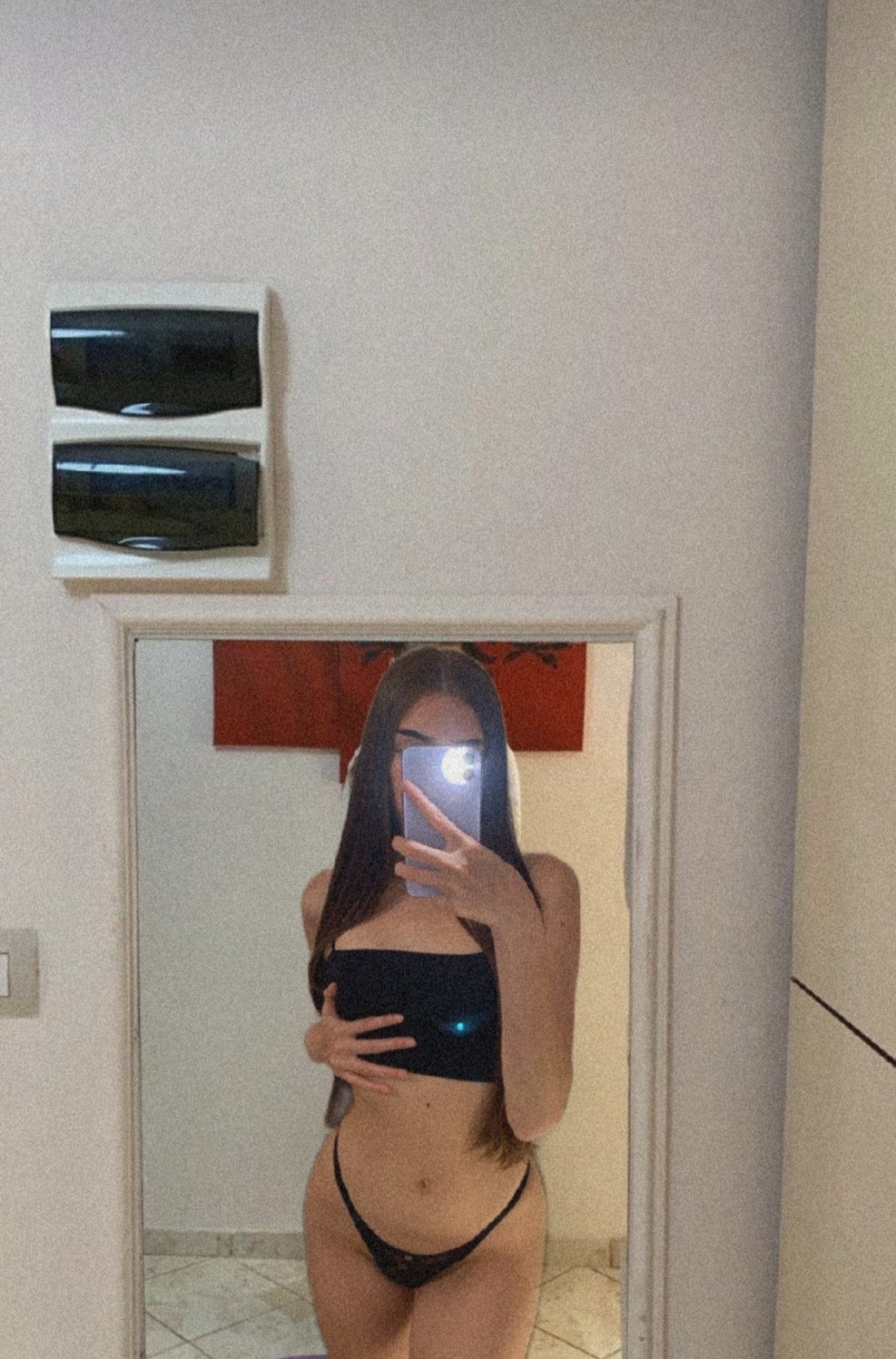 Foto nga shoqa e ngusht ....🥵 #UiU6idcS