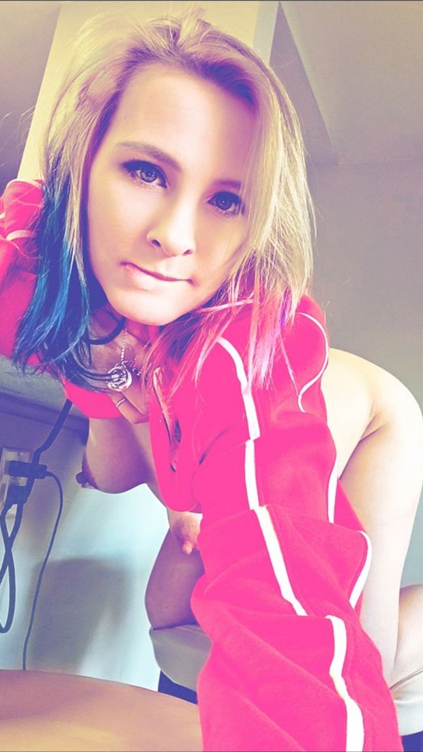 Sexy Milf Kay 10 #EJKZKngt