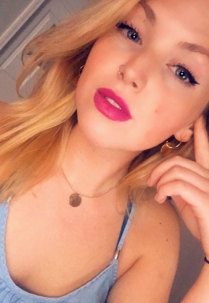 Mommy wearing lipstick 🔥 #tTLsTRjN