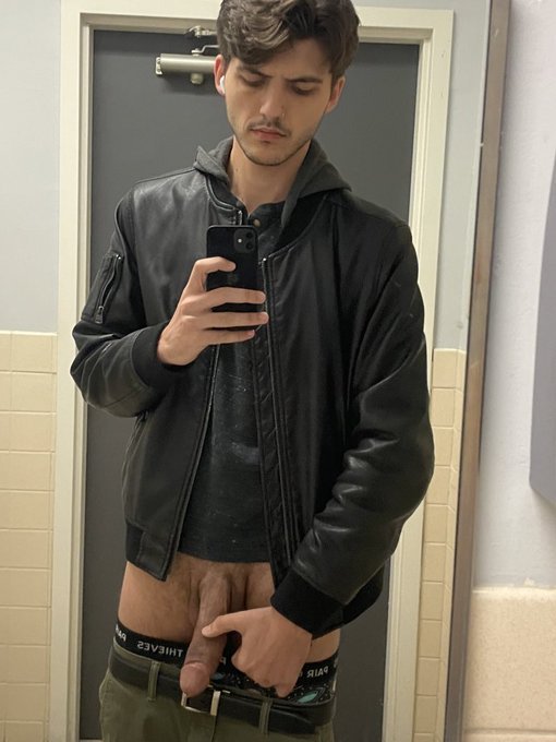 Hot Reddit exhibitionist (Dylan Jackson on OF go support him) #CIjYpHnH