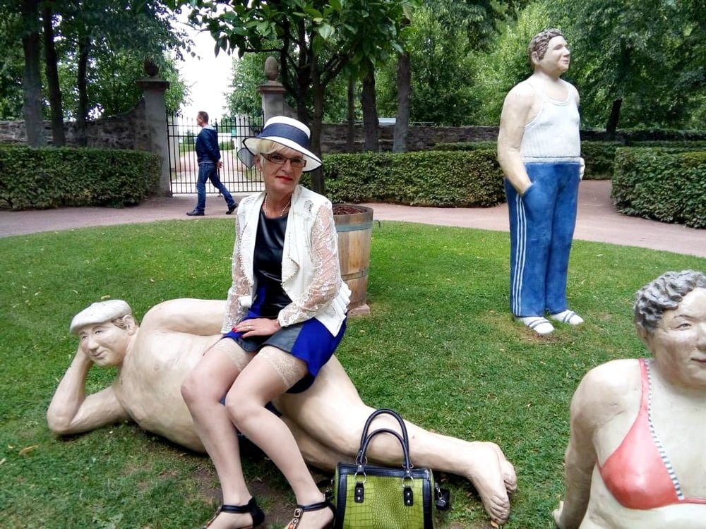 Renate Birner 64j #6Ne6Q5US