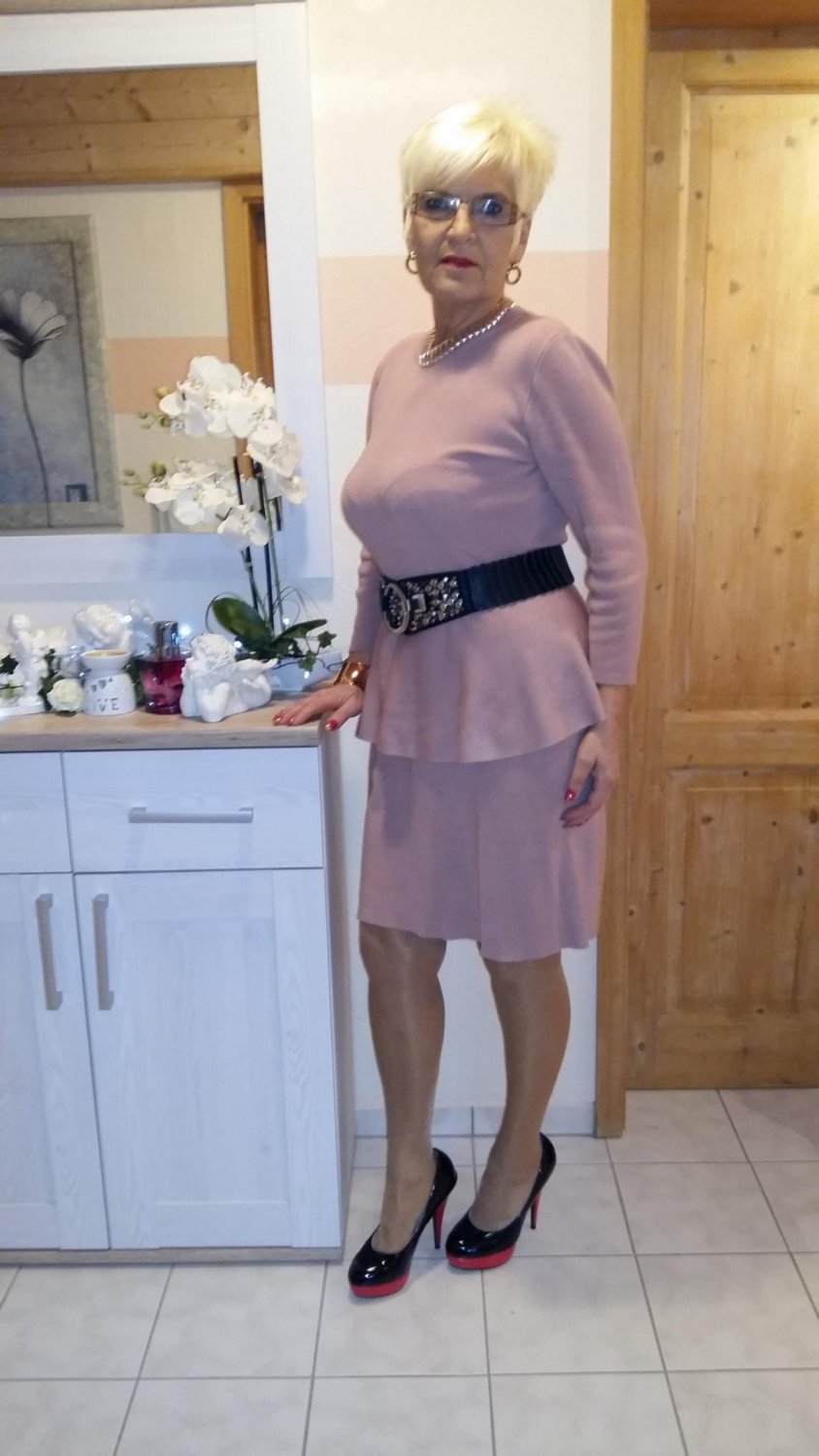 Renate Birner 64j #yNBOFC4w
