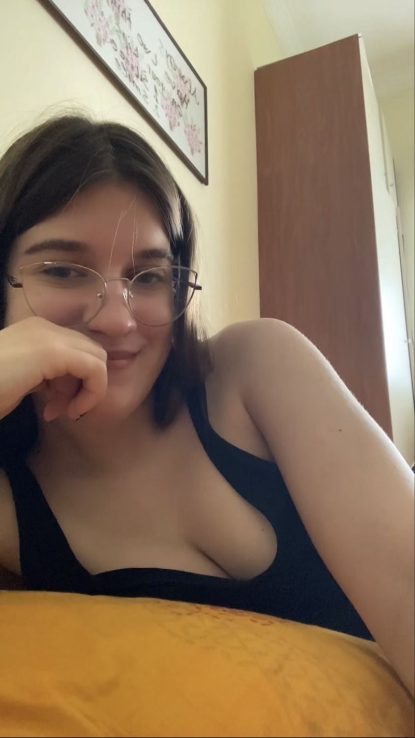 Sharing my gf on kik. Come tell me how you want to fuck her. Kis is cuckedx #R74FPFH7