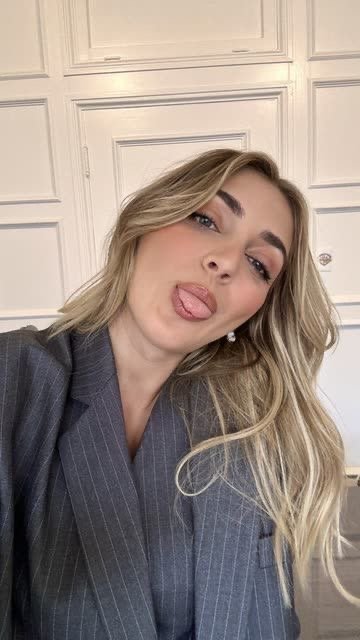 Emelia Hartford is so hot #1NY0jjxF