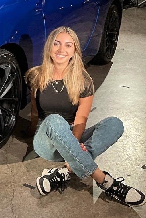 Emelia Hartford is so hot #1inNnlPk