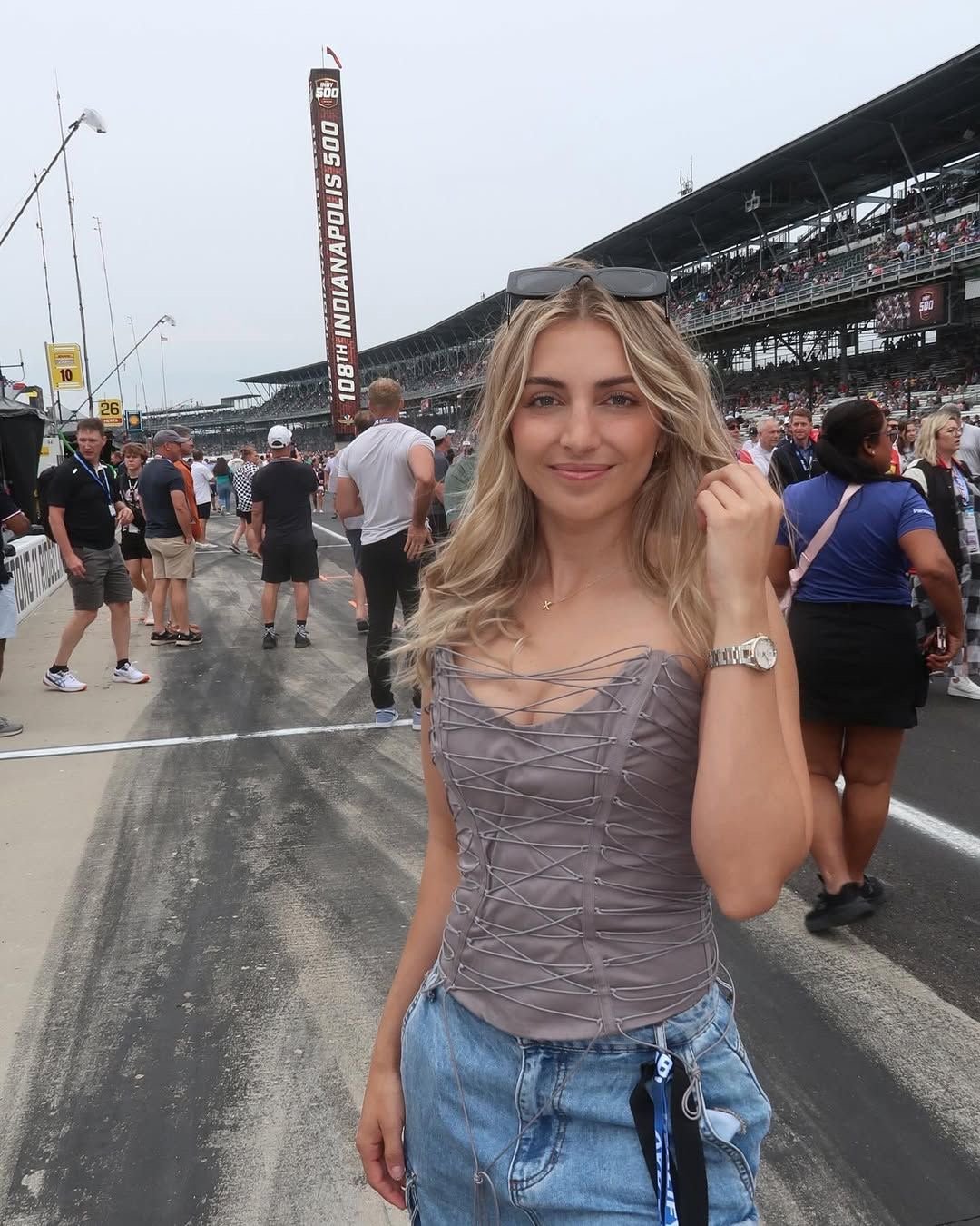 Emelia Hartford is so hot #cOwvHd9J