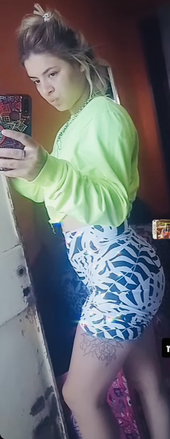 nicoleña #3mOYzYbA