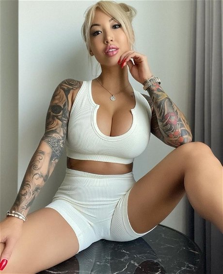 Kiara #fwG0R073