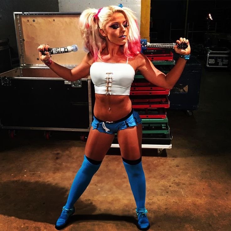 WWE Alexa Bliss #NtiLROoD