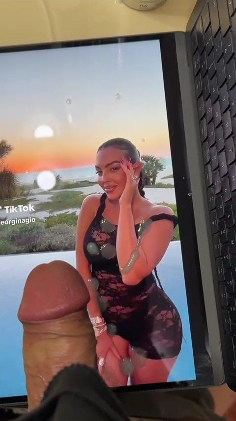 G E O R G I N A CUMTRIBUTE #zLaGyo4A