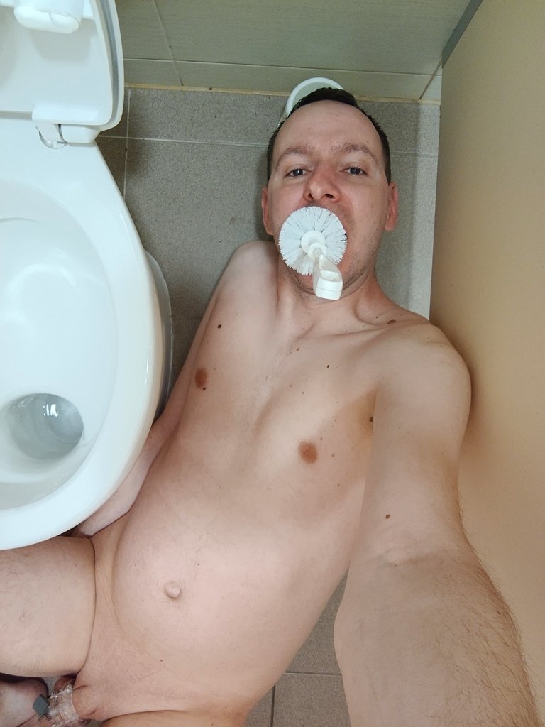Dirty toilet faggot Alex #3xc7NK0i