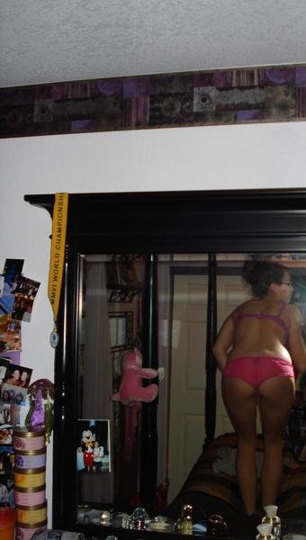 College Hottie Justine Posing For Guys #fv4cD3BM