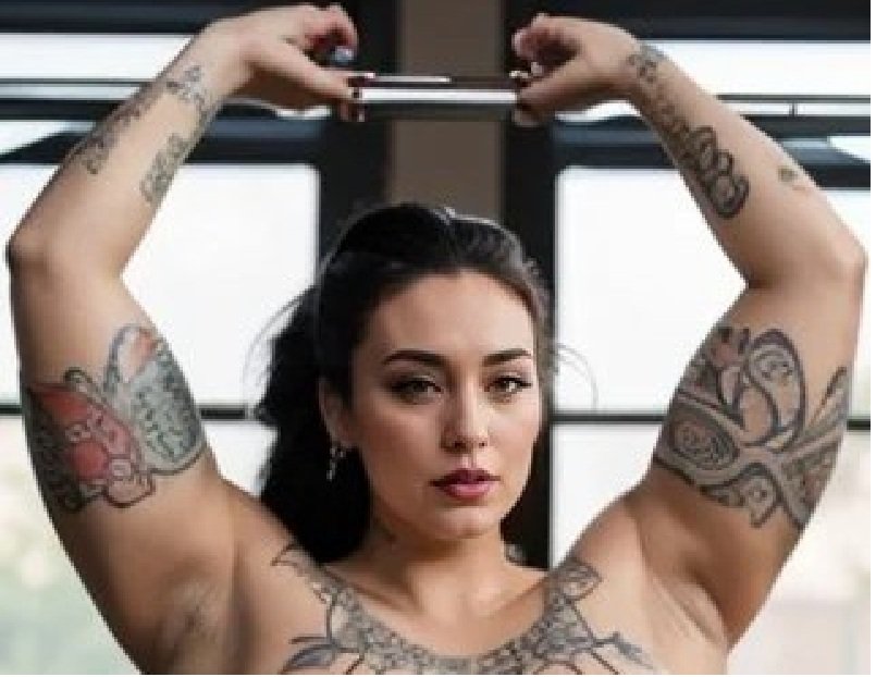 221 Fat
tatooed arms #nF3XarDa