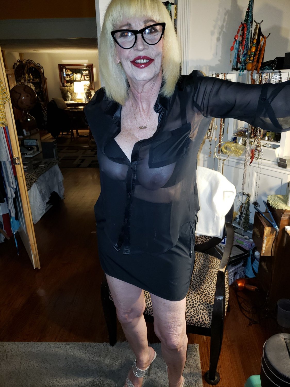 Mature Slut Wife Monika #KzHWybOJ