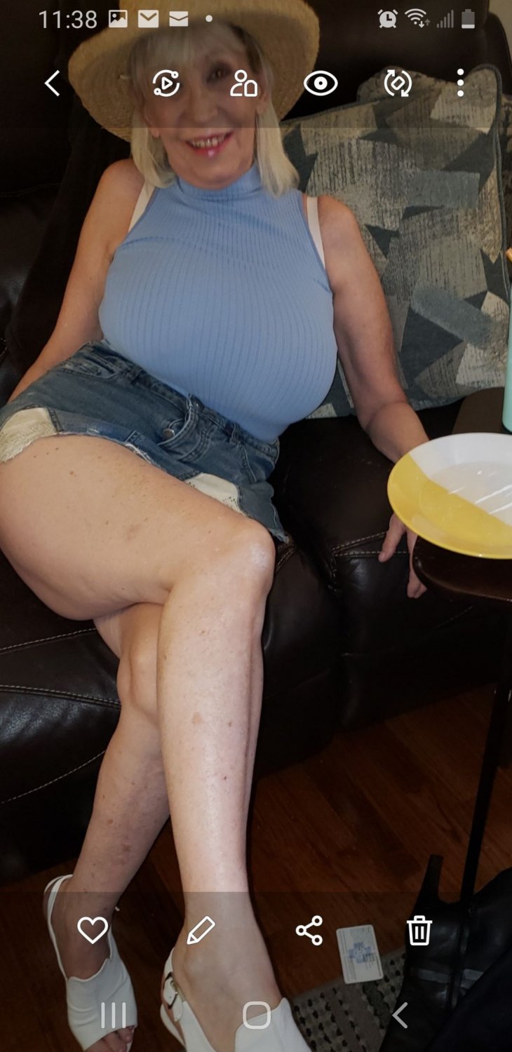 Mature Slut Wife Monika #e2z9rTNC
