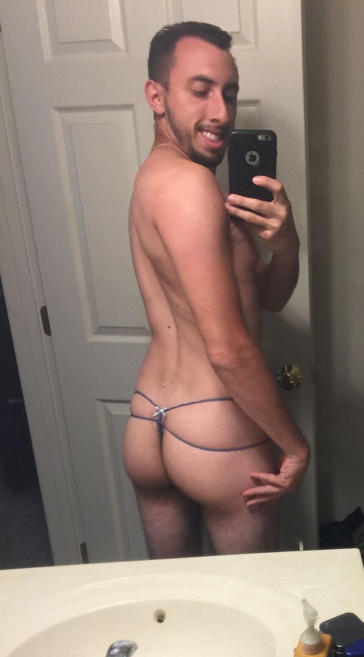 US fag Chris exposed #HzN0QdVh