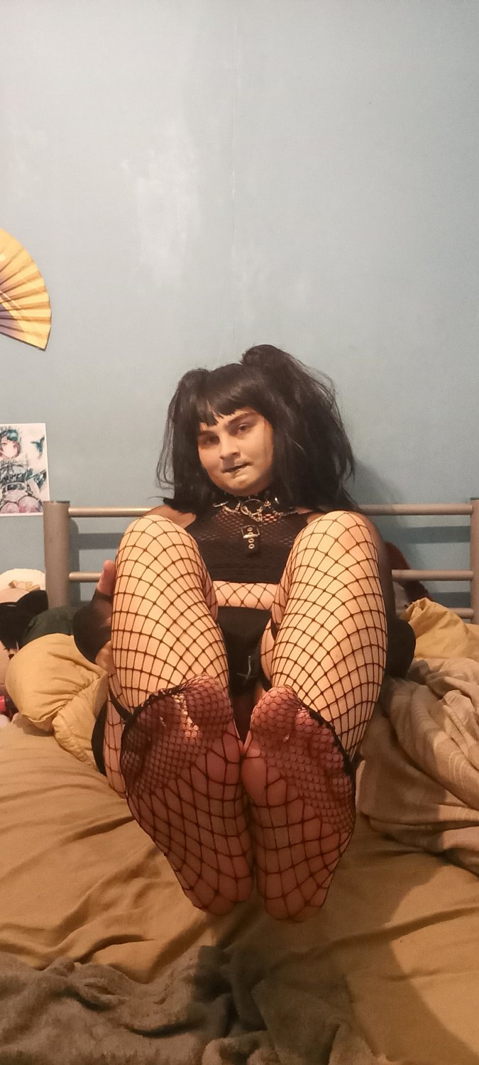 UK Sissy Aimee´s sexy feet exposed: My favourite feet pics. kik: sissygurl4567 (6. Gallery) #JdtgWEBR