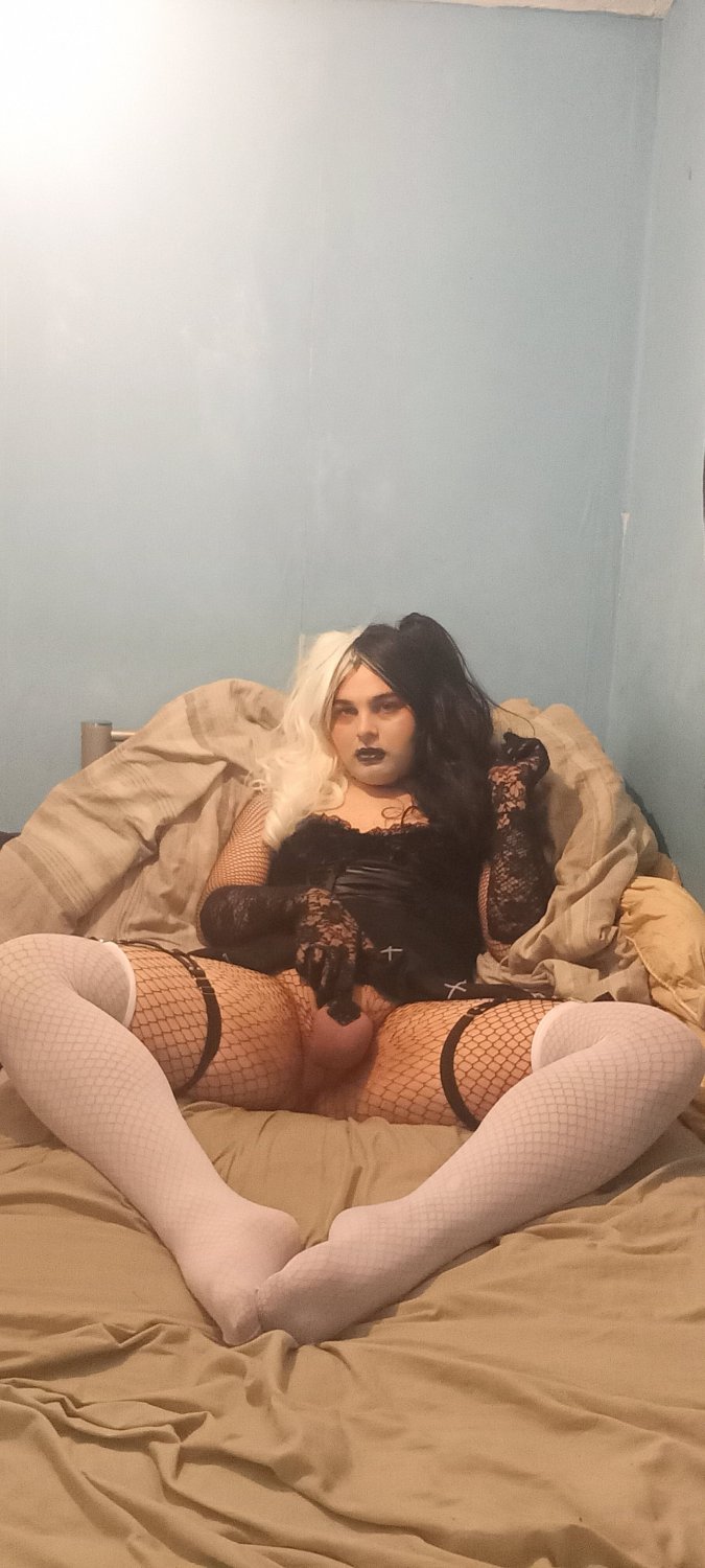 UK Sissy Aimee´s sexy feet exposed: My favourite feet pics. kik: sissygurl4567 (6. Gallery) #kAJkeufx