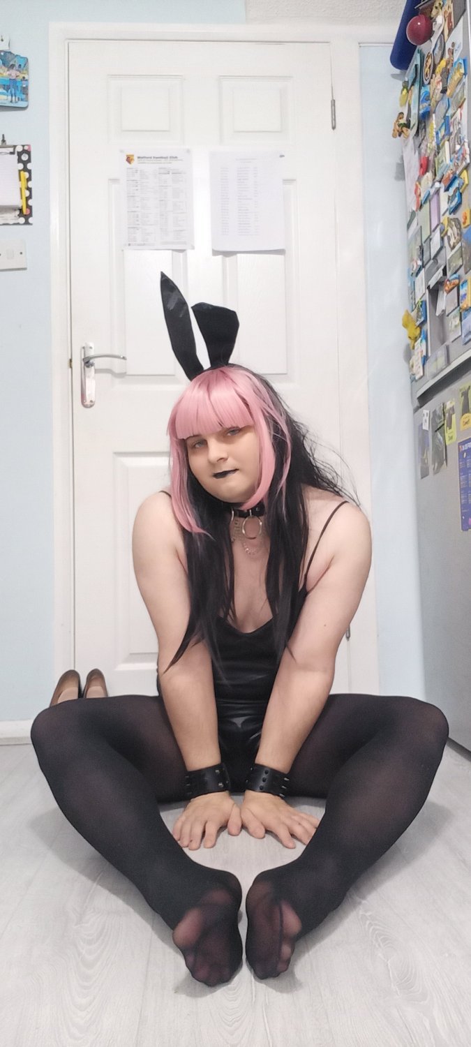 UK Sissy Aimee´s sexy feet exposed: My favourite feet pics. kik: sissygurl4567 (6. Gallery) #qba44cIT
