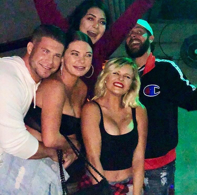 Sexy Servers 3 #I6Ari5Oj