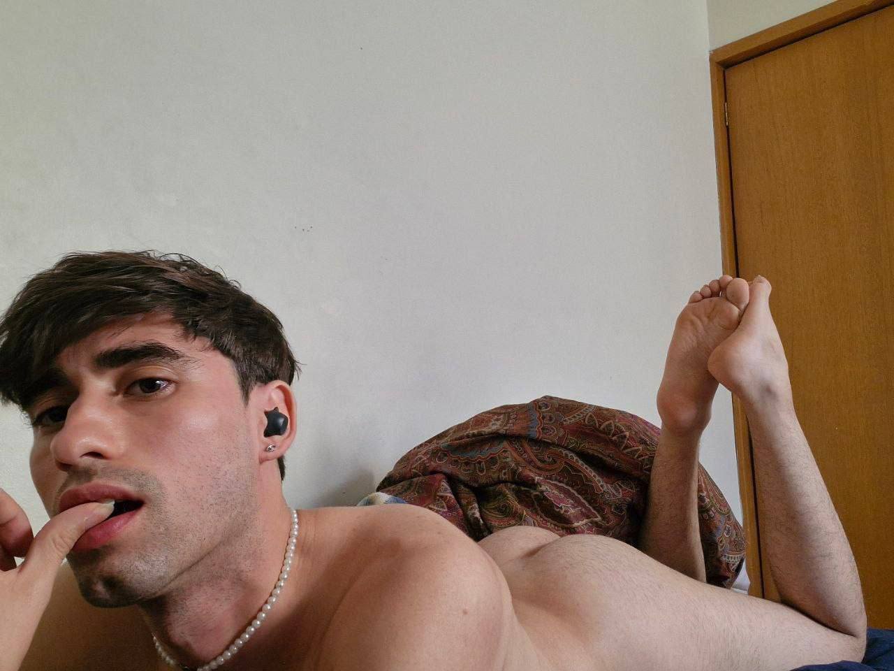 Pathetic Mexican faggot Fabian #202PQU3a