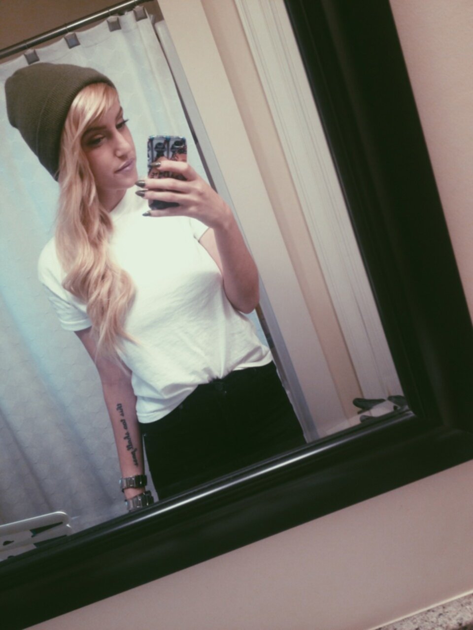Michelle #VN0eRHMl