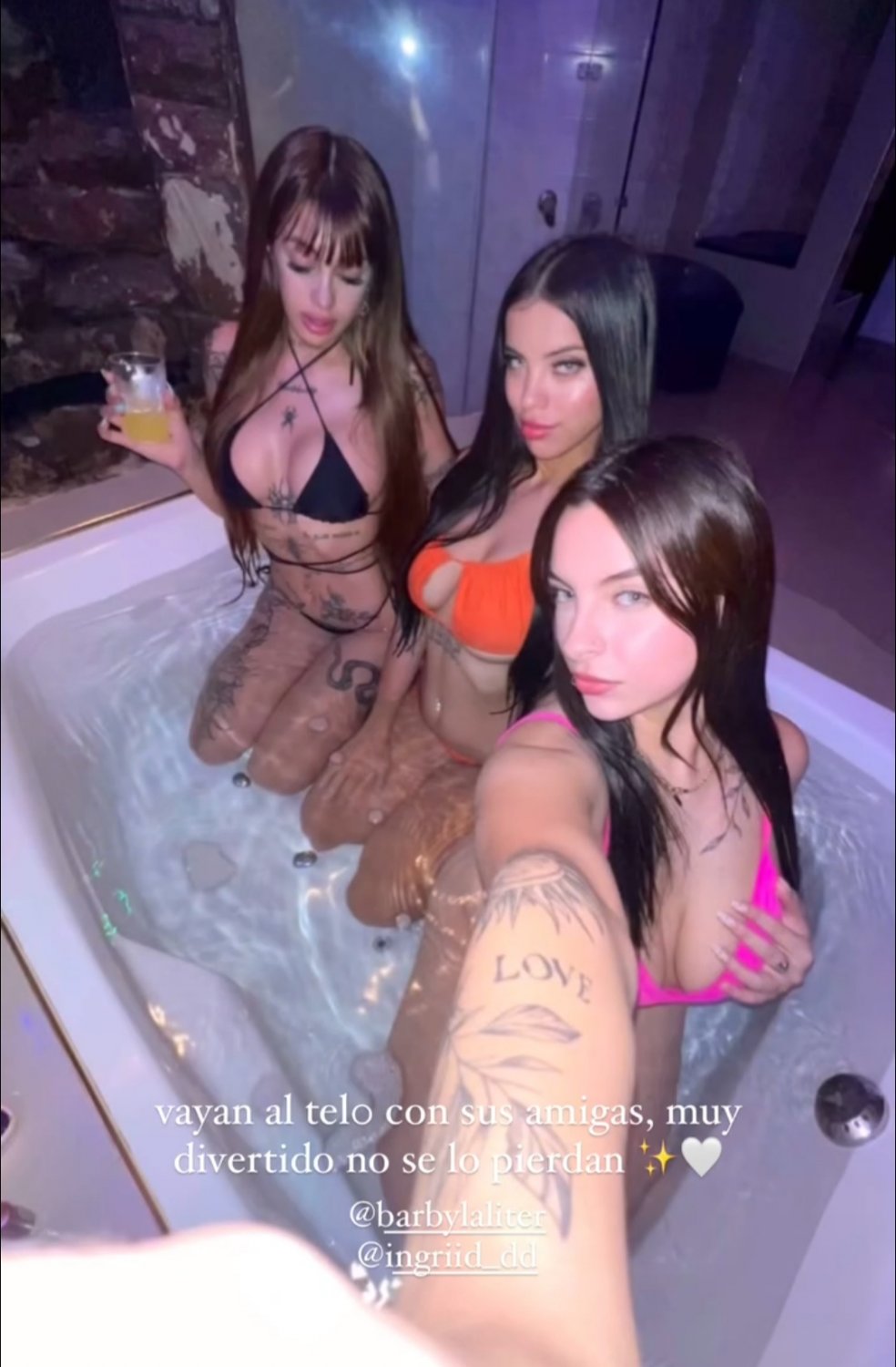 Ar #dqqRyIS9