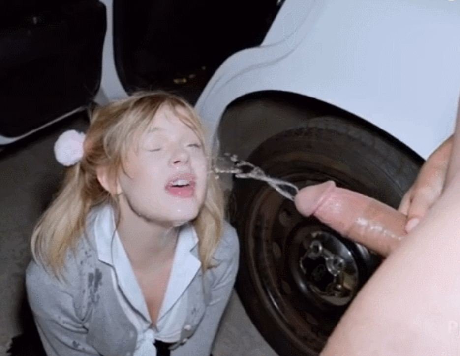 Girls pissed on 38 #6V0ssH4D
