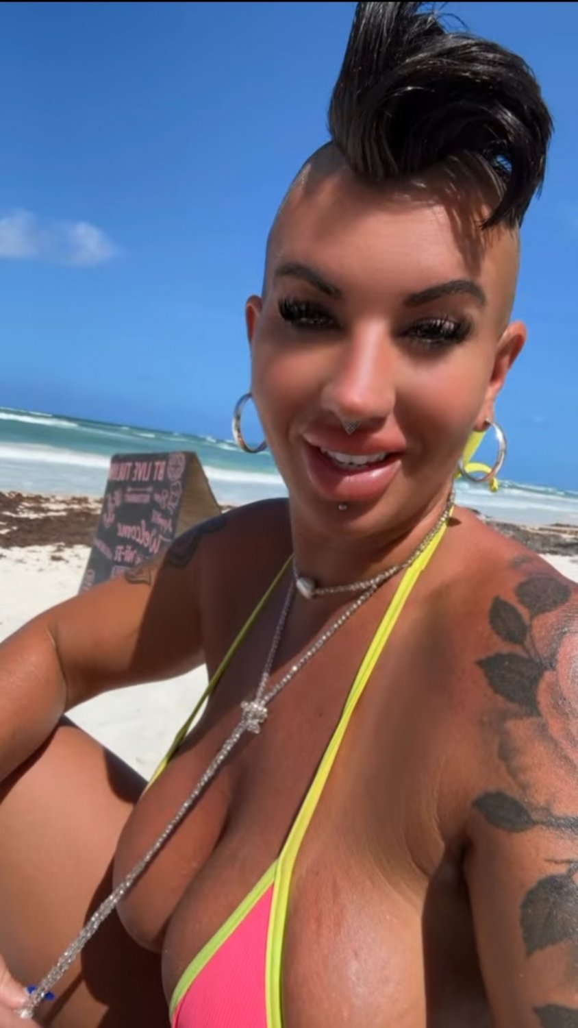 Mohawk milf #G5POnyCE