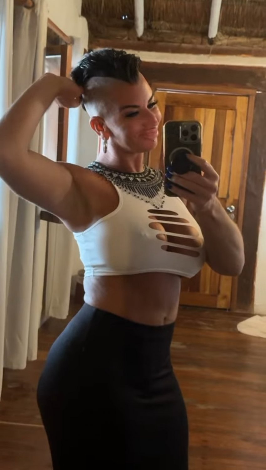 Mohawk milf #RWkQ8Mb9