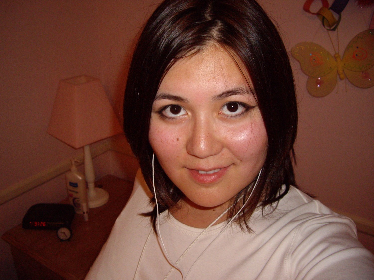 Kazakh girl Anel #02 Selfies in the bedroom #eyUs6OEM