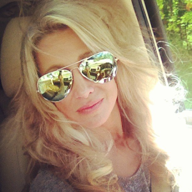 MILF reporter Stefani Schaefer #DcCaI1nd