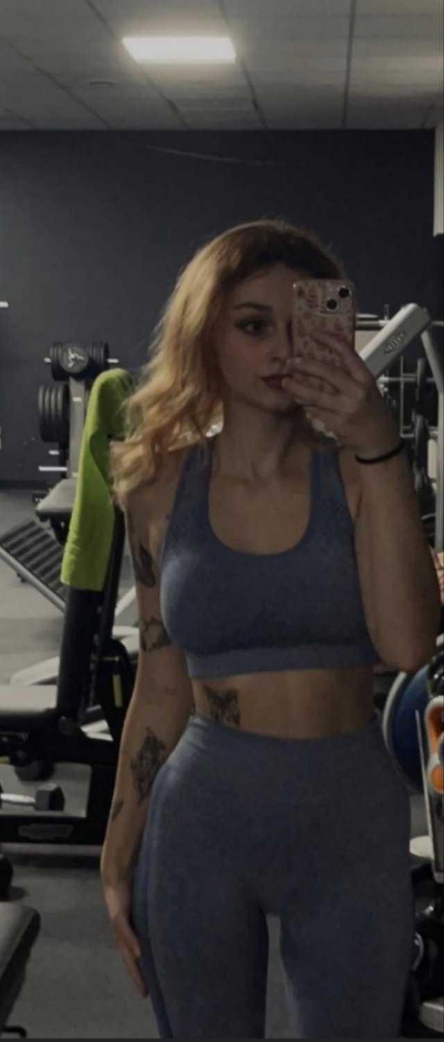 22yo slut for you all want to be next my kik is flashgordanrox2 #smftXG4d